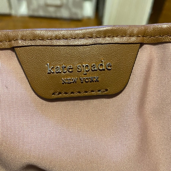 Kate spade signature jacquard with wristlet - Picture 6 of 8